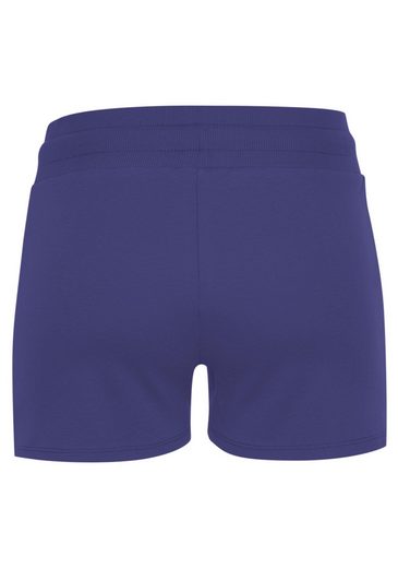 LASCANA ACTIVE Shorts -Kurze Hose mit kleinen Seitenschlitzen mehr Muttertagsangebot