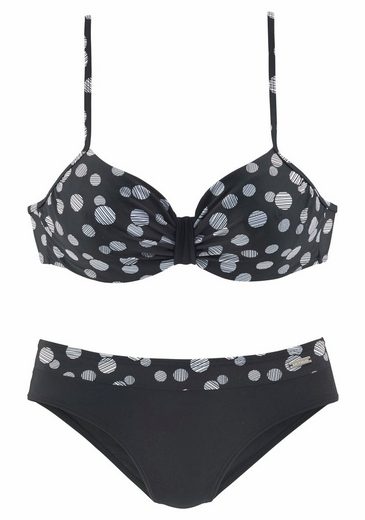 LASCANA Bügel-Bikini mit einer schlichten Schlaufe zwischen den Cups mehr Riesige Ersparnisse