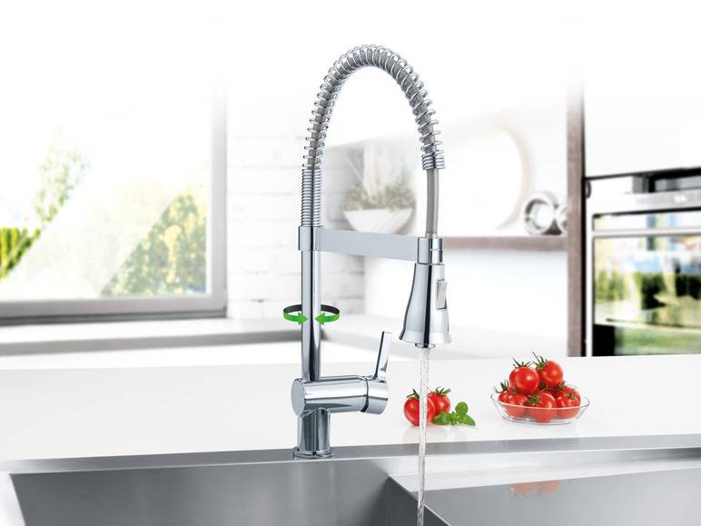LIVARNO home Spültischarmatur, mit Spiralfeder / Gummischlauch Begrenztes Angebot