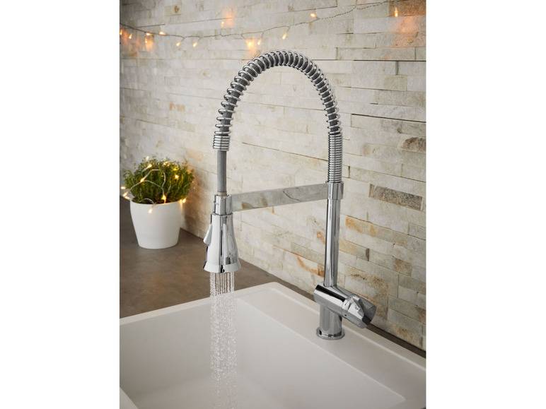 LIVARNO home Spültischarmatur, mit Spiralfeder / Gummischlauch Begrenztes Angebot