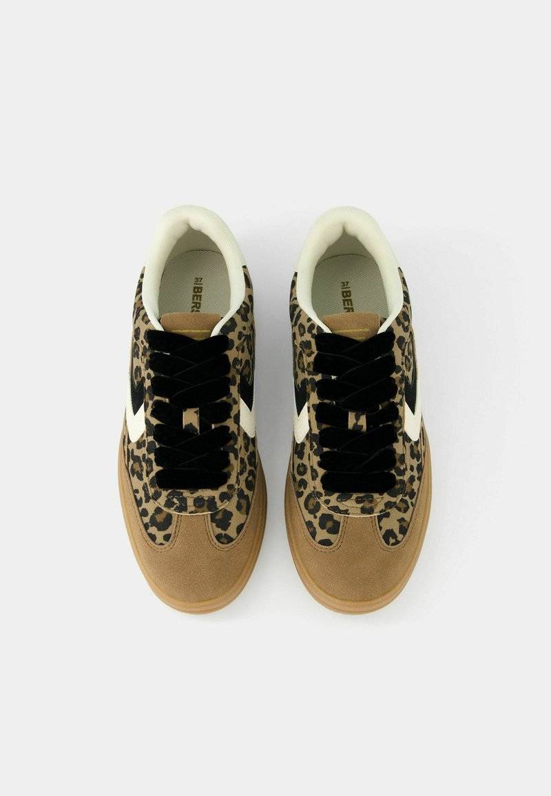 Bershka Bershka RETRO ANIMAL PRINT - Trainers Große Rabatte