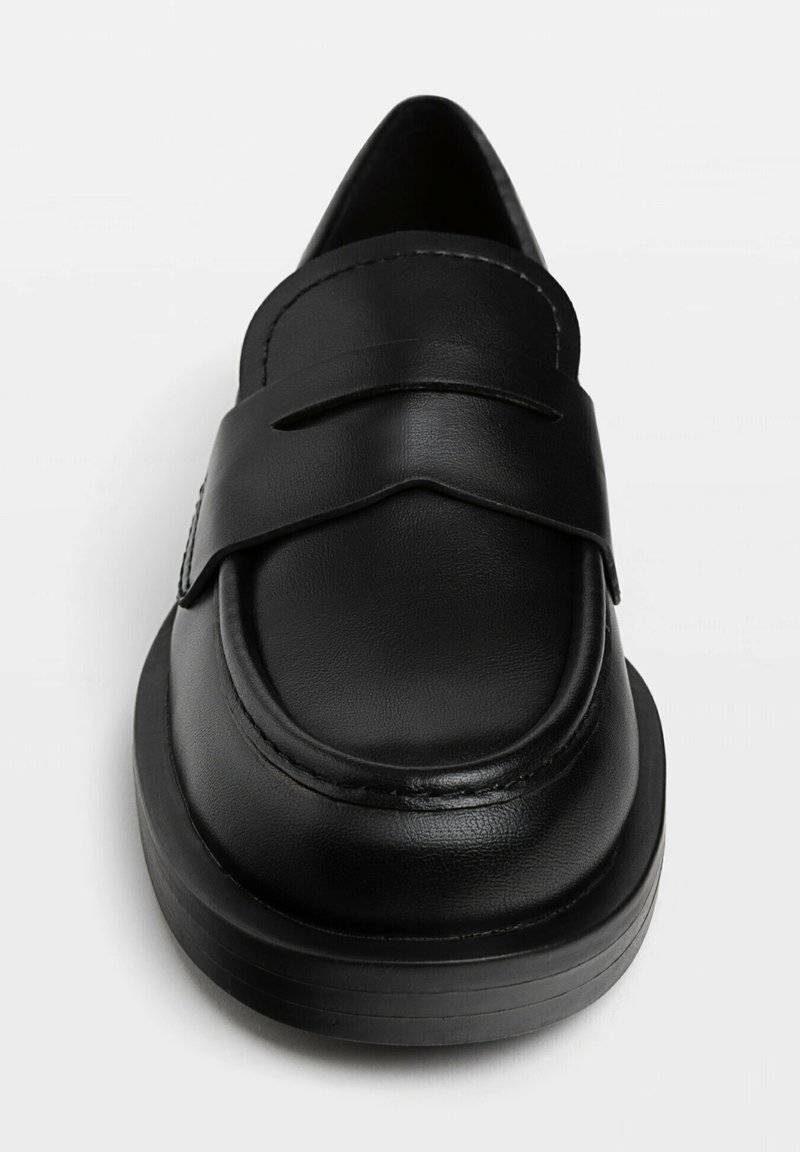 Stradivarius Stradivarius LOAFERS - Slip-ons - black Bestseller