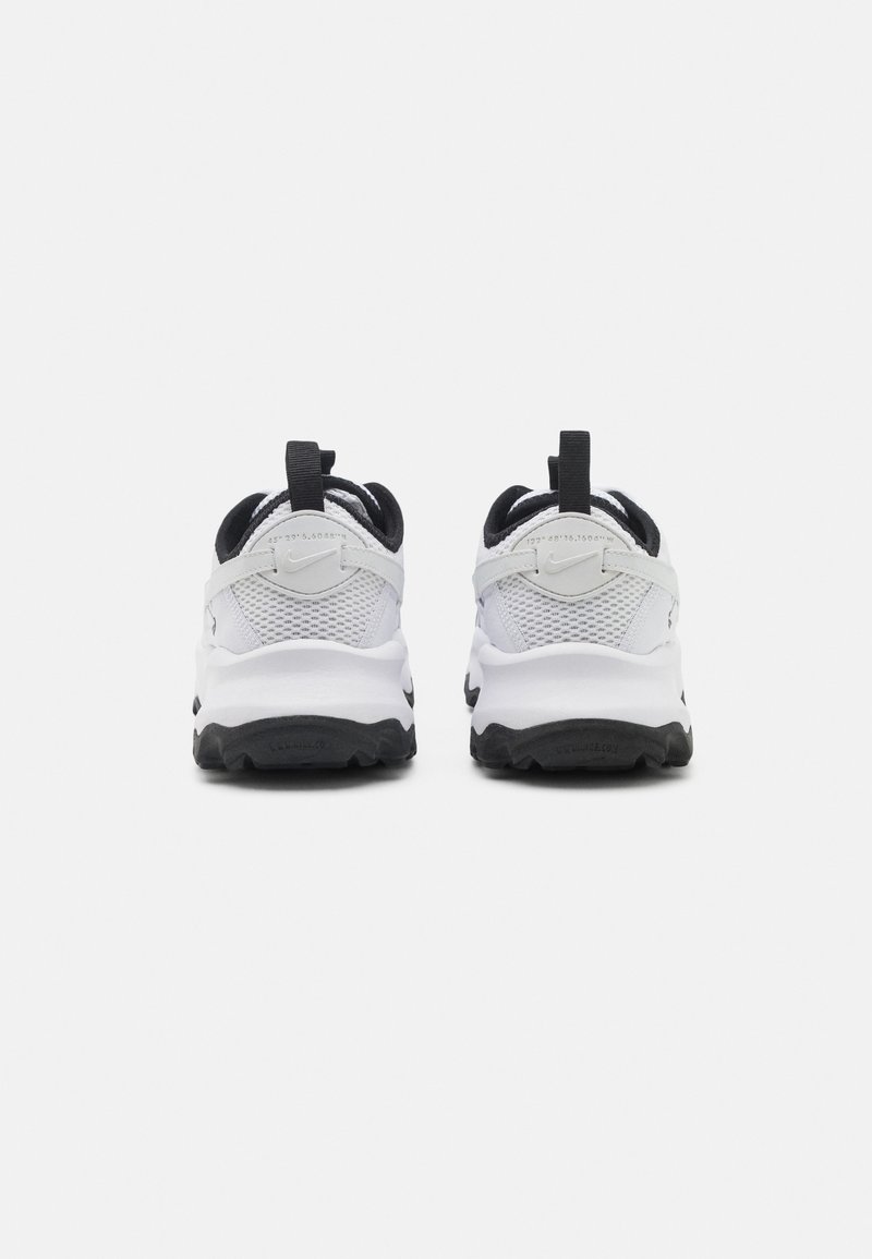 Nike Sportswear Nike Sportswear TC 7900 - Trainers Saisonale Angebote
