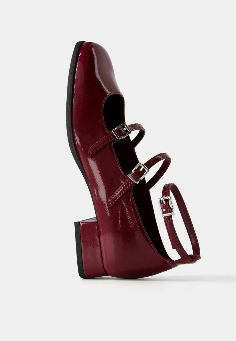 Bershka Bershka MARY JANES - Ankle strap ballet pumps - dark red Tägliche Deals