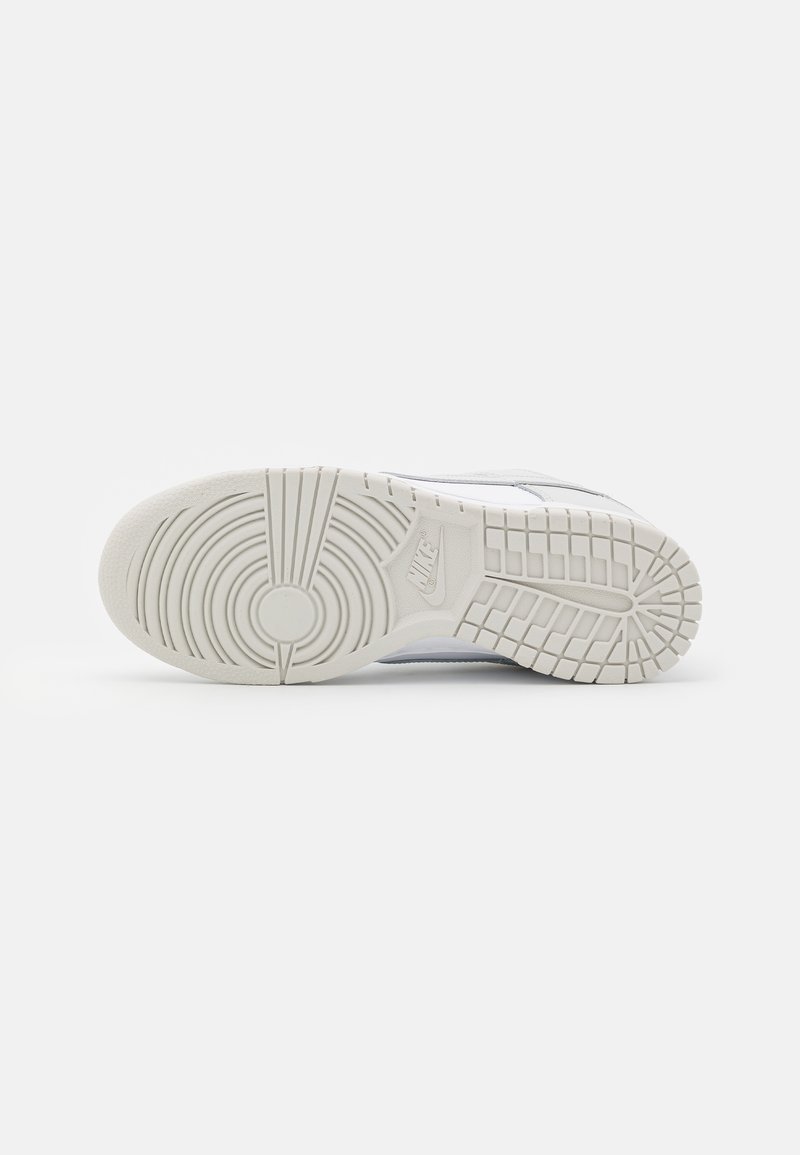 Nike Sportswear Nike Sportswear DUNK LOW - Trainers Wochenangebot