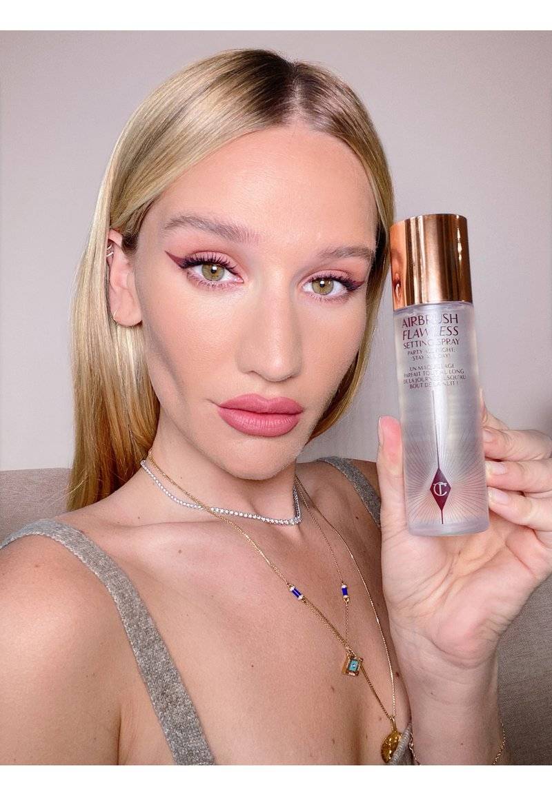 Charlotte Tilbury Charlotte Tilbury AIRBRUSH FLAWLESS SETTING SPRAY - TRAVEL SIZE - Setting spray & powder Begrenzte Freigabe