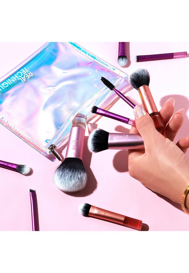 Real Techniques Real Techniques TRAVEL FANTASY MINI BRUSH SET - Makeup brush set Bis zu 60% Rabatt