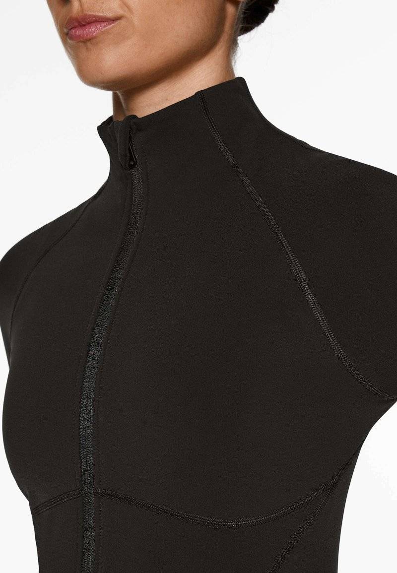 OYSHO OYSHO WARMTH COMFORTLUX TECHNICAL - Training jacket - black Lagerräumung