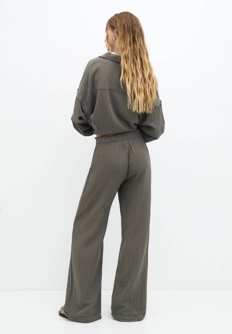 PULL&BEAR PULL&BEAR CREASED WITH FRAYED HEMS - Trousers - dark grey Neuheiten