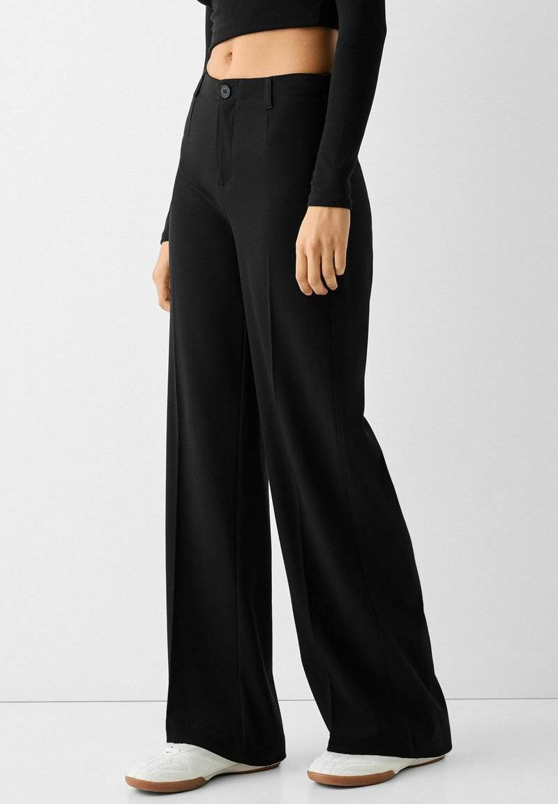 Bershka Bershka WIDE TAILORED - Trousers - black Saisonale Angebote