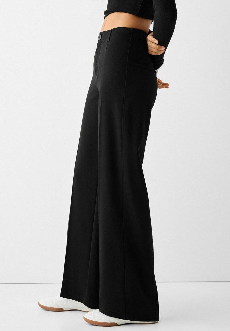 Bershka Bershka WIDE TAILORED - Trousers - black Saisonale Angebote