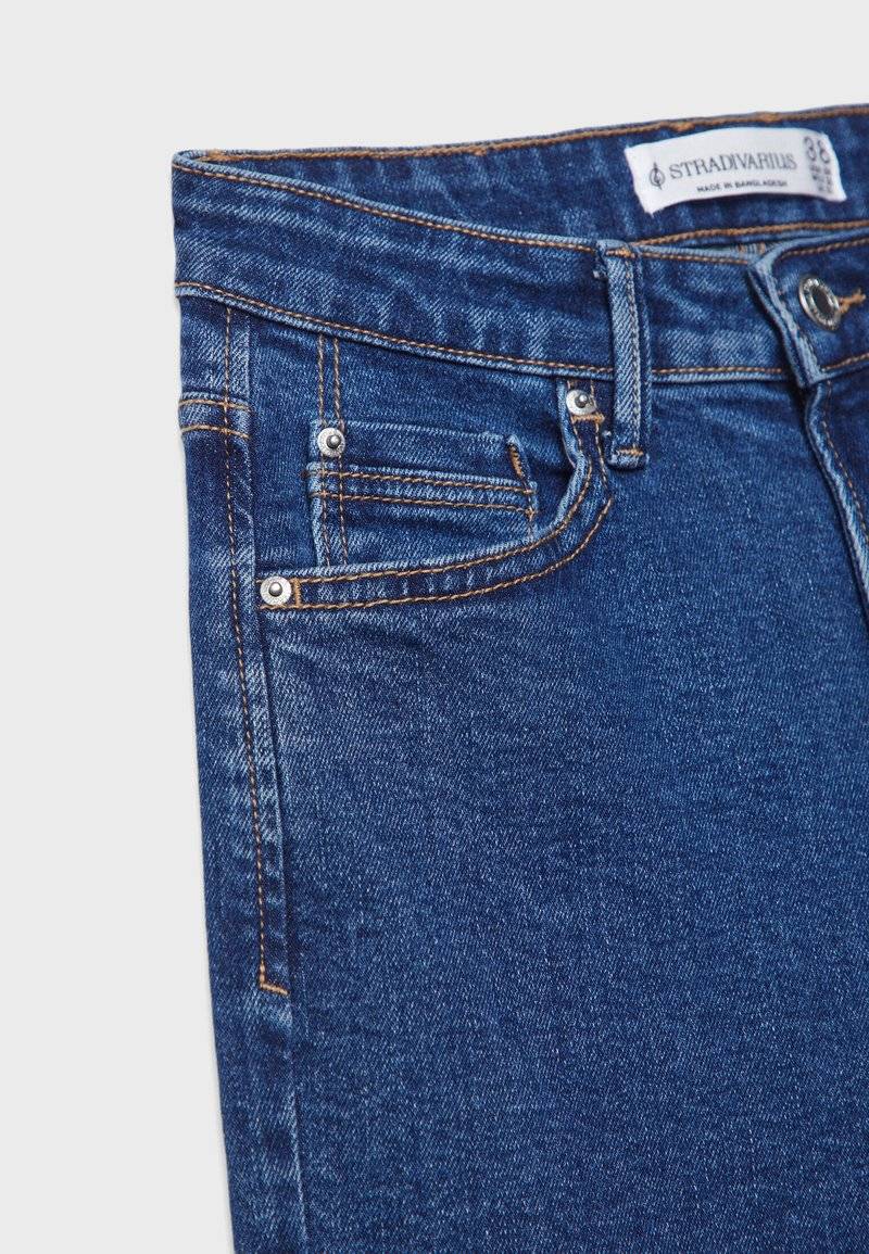 Stradivarius Stradivarius MOM - Relaxed fit jeans - raw denim Kauf eins, bekomm eins gratis