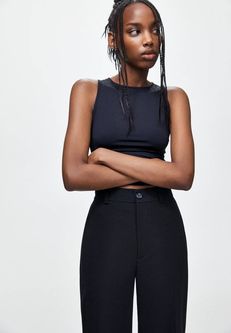 PULL&BEAR PULL&BEAR STRAIGHT - Trousers - black Nur für heute
