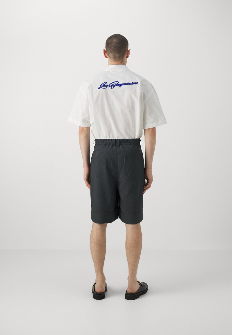 Les Benjamins Les Benjamins UNISEX - Shorts - black Speichern exportieren