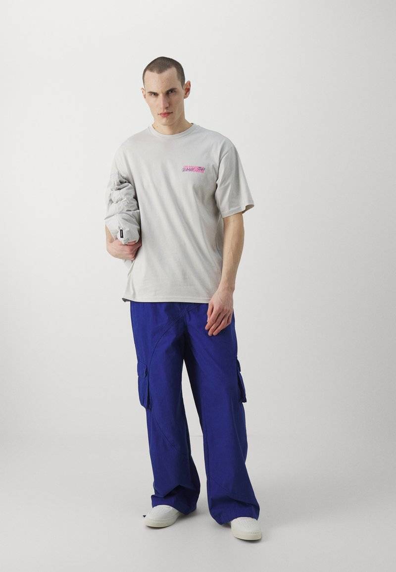 Les Benjamins Les Benjamins PANT UNISEX - Cargo trousers - blue 50% Rabatt für begrenzte Zeit