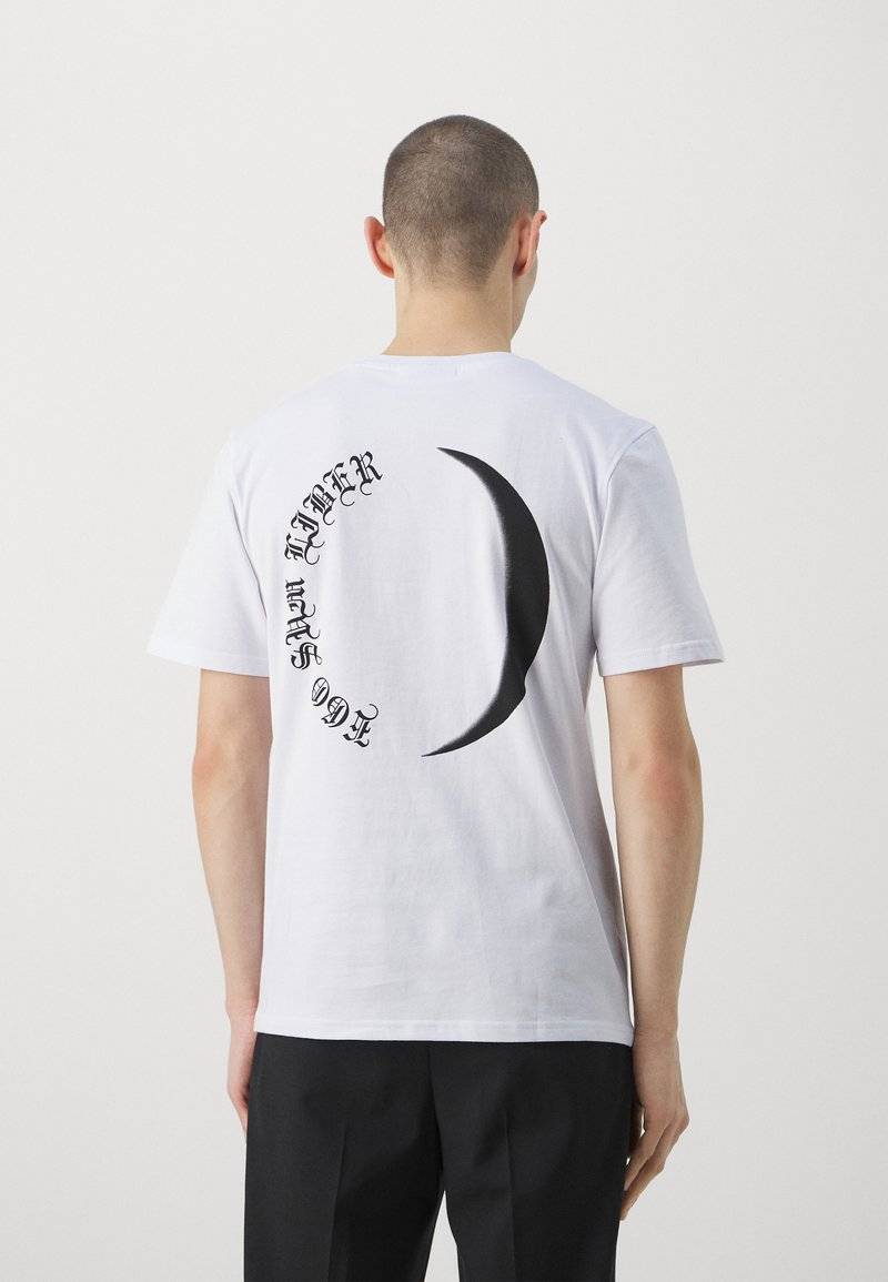 Han Kjøbenhavn Han Kjøbenhavn SHADOWS MOON REGULAR TEE UNISEX - Print T-shirt - white Fabrikverkauf