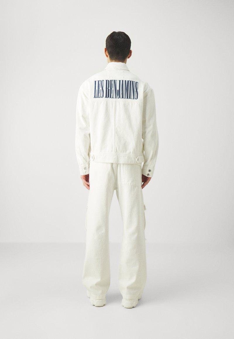 Les Benjamins Les Benjamins JACKET UNISEX - Denim jacket - white Rabatt