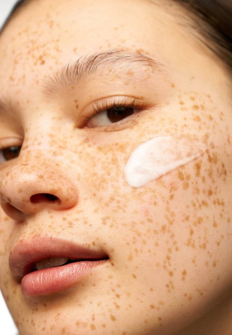 The Ordinary The Ordinary VITAMIN C SUSPENSION 23% + HA SPHERES 2% - Serum Cyber Monday