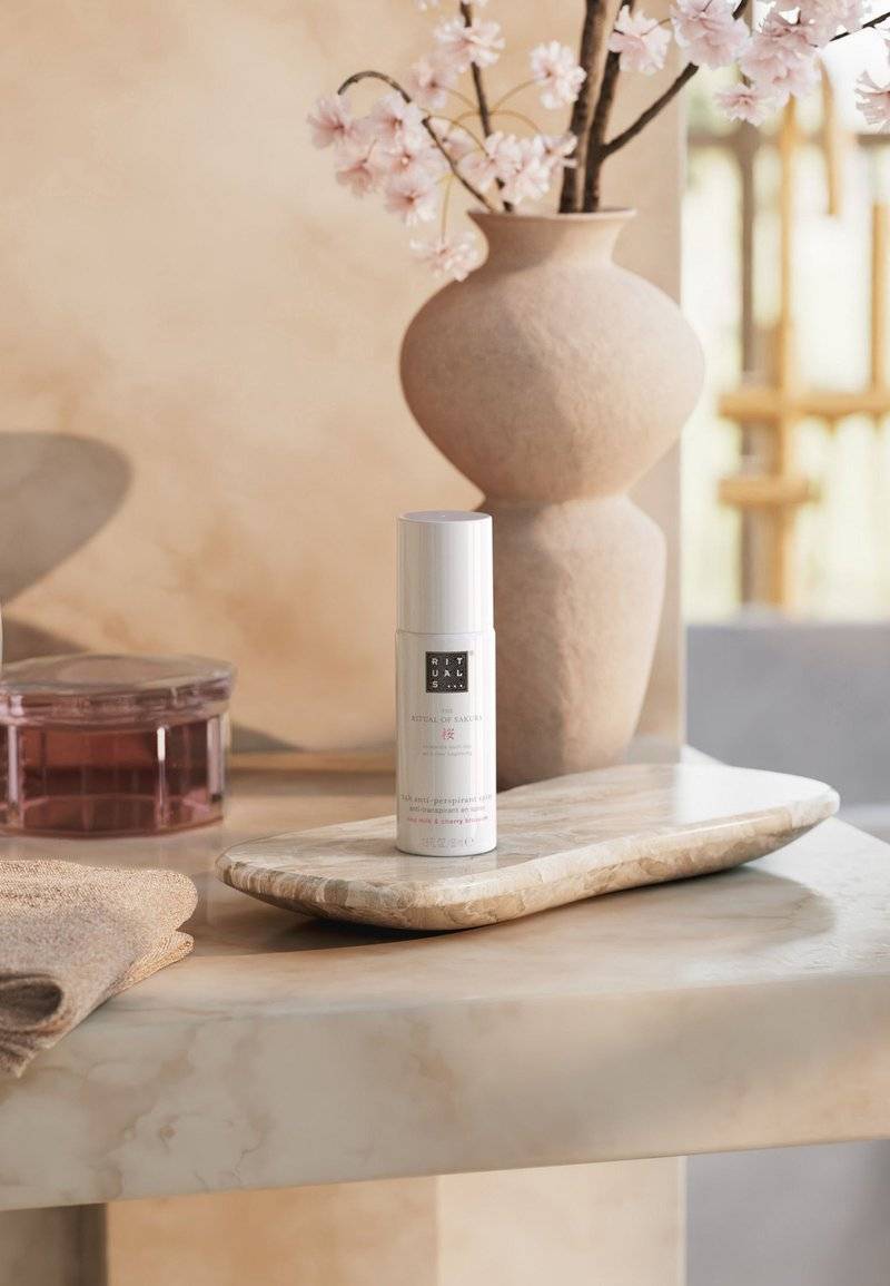 Rituals Rituals ANTI-PERSPIRANT SPRAY TRAVEL SIZE THE RITUAL OF SAKURA - FLORAL - CHERRY BLOSSOM & RICE MILK - Deodorant Top Angebot