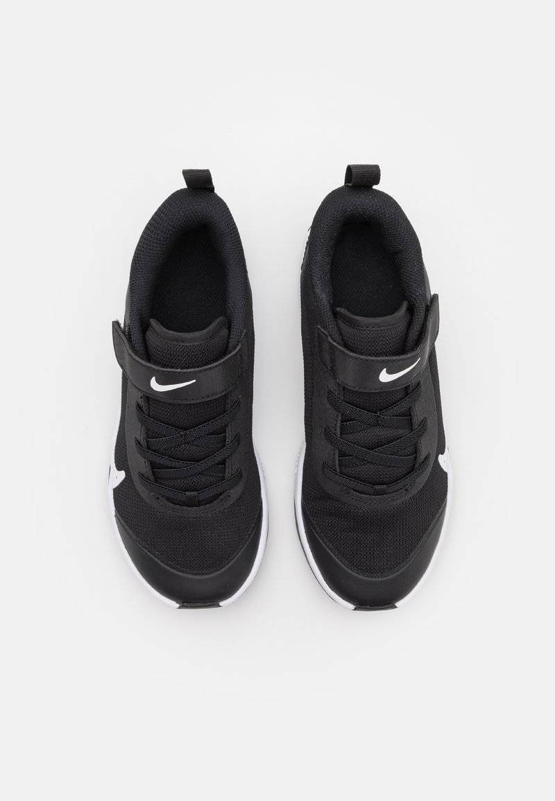 Nike Performance Nike Performance OMNI MULTI COURT - Training shoe Räumungsverkauf