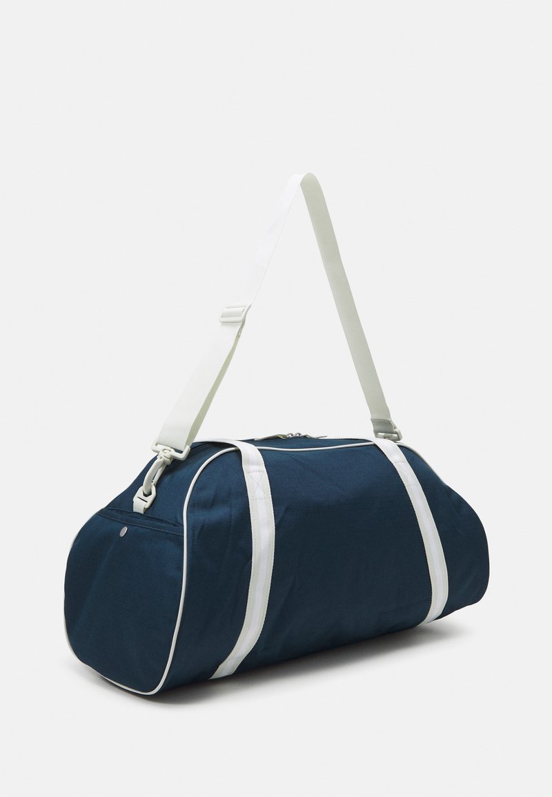 Nike Performance Nike Performance GYM CLUB RETRO - Sports bag Vierteljährliche Förderung