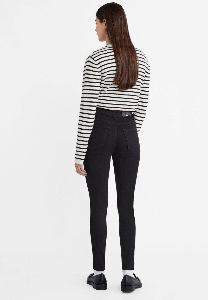 Stradivarius Stradivarius MIT SUPERHOHEM - Jeans Skinny Fit - black Riesige Ersparnisse