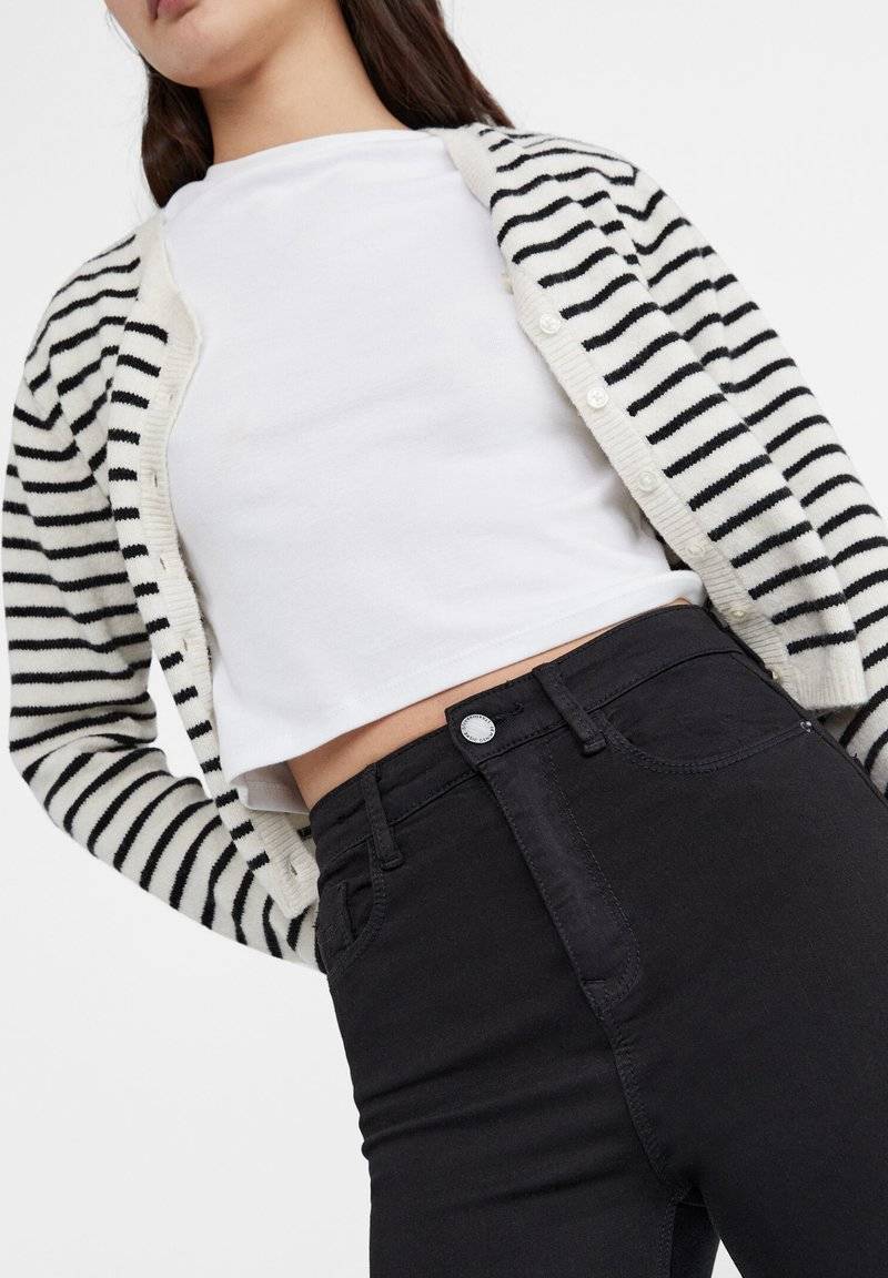 Stradivarius Stradivarius MIT SUPERHOHEM - Jeans Skinny Fit - black Riesige Ersparnisse
