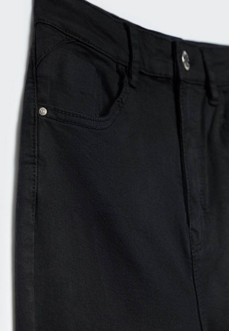 Stradivarius Stradivarius MIT SUPERHOHEM - Jeans Skinny Fit - black Riesige Ersparnisse