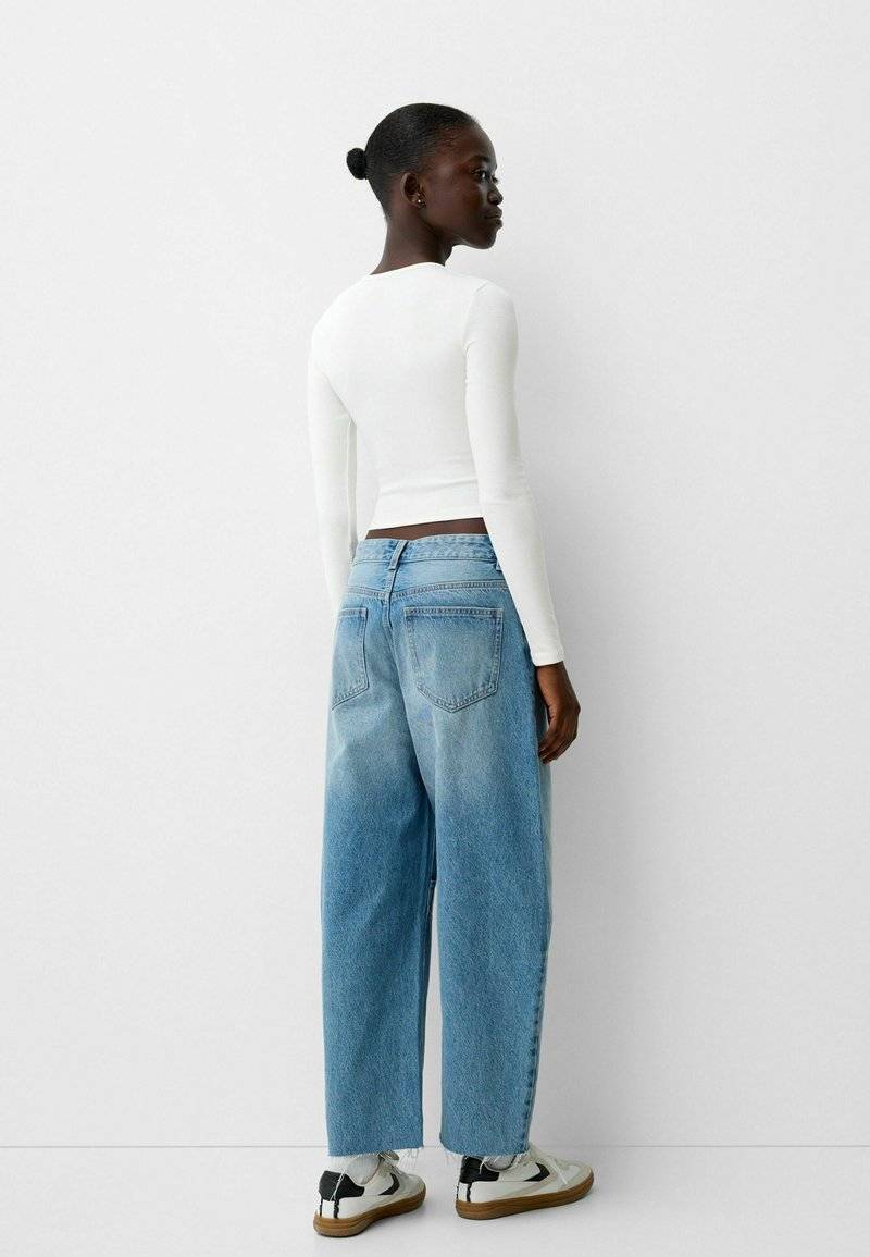 Bershka Bershka LONG SLEEVE - Long sleeved top - white JETZT KAUFEN