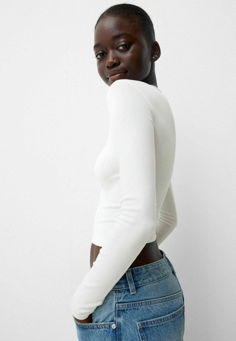 Bershka Bershka LONG SLEEVE - Long sleeved top - white JETZT KAUFEN