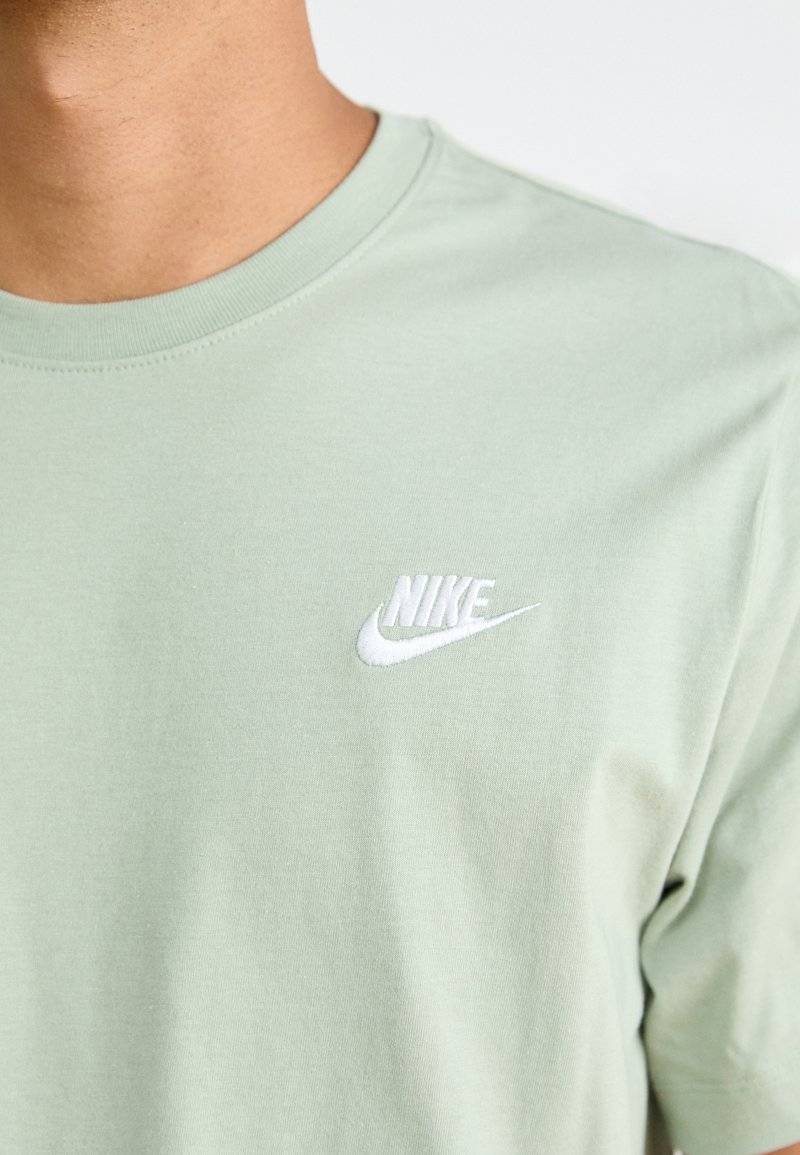 Nike Sportswear Nike Sportswear CLUB TEE - Basic T-shirt - mint Bis zu 50% Rabatt