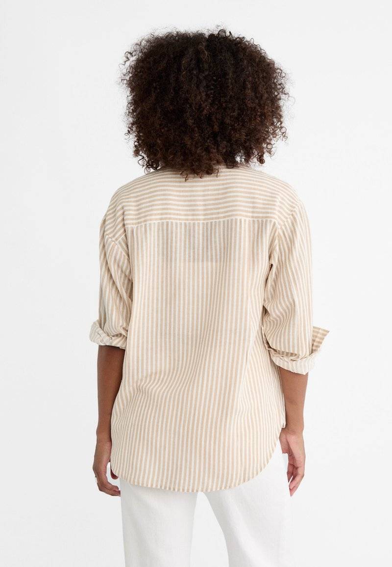 Stradivarius Stradivarius STRIPED - Button-down blouse - stone Bis zu 65% Rabatt