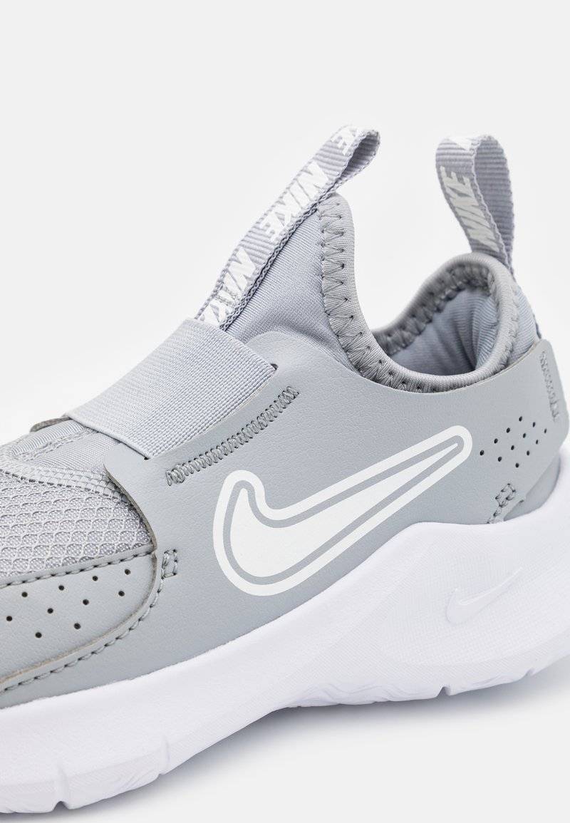 Nike Performance Nike Performance FLEX RUNNER 3 UNISEX - Competition running shoes Hotsell