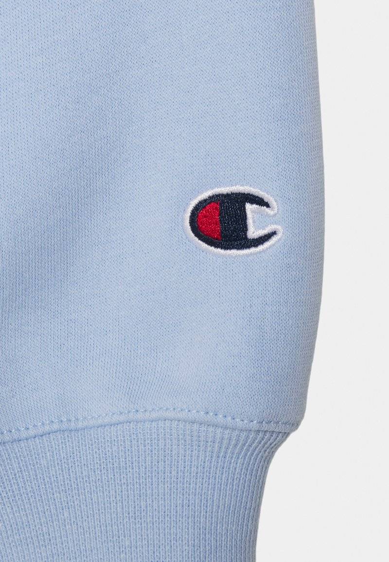 Champion Champion EXCLUSIVE CREWNECK UNISEX - Sweatshirt - light blue Blitzverkäufe