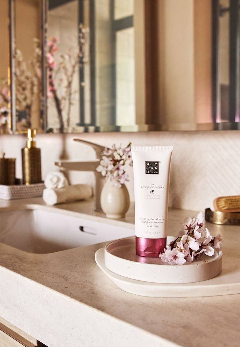 Rituals Rituals RECOVERY HAND BALM THE RITUAL OF SAKURA - FLORAL - CHERRY BLOSSOM & RICE MILK - Hand cream Flash Sale