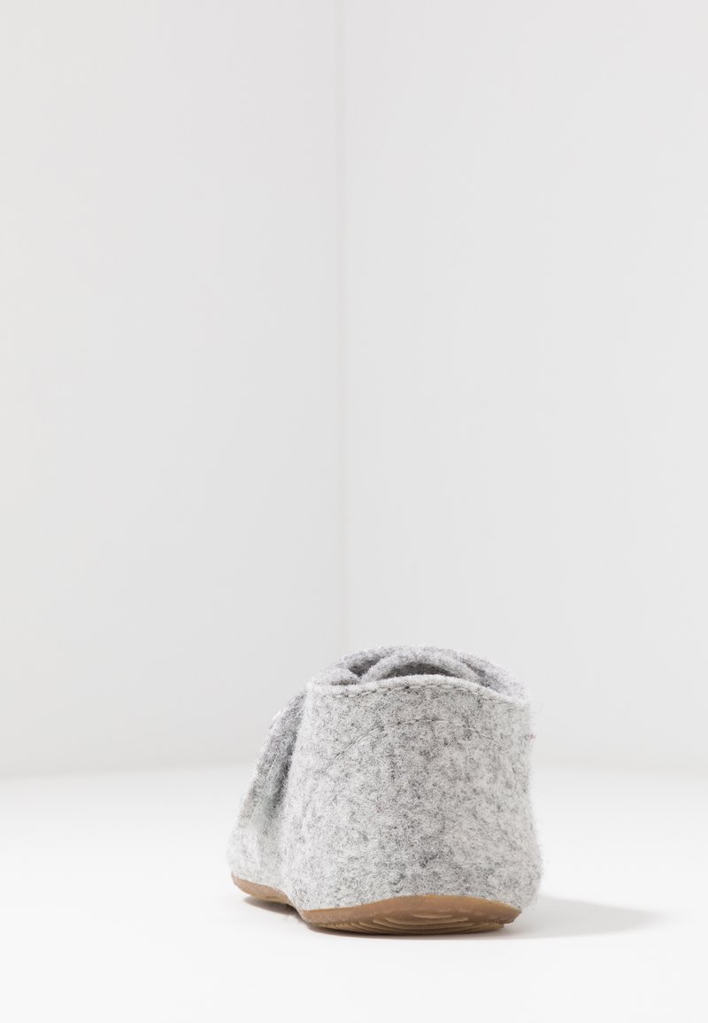 Living Kitzbühel Living Kitzbühel BABYKLETT UNIFARBEN - Slippers - nebel JETZT KAUFEN