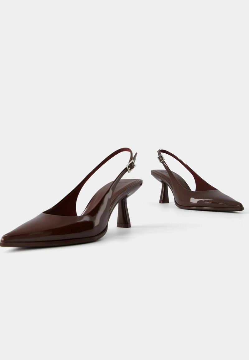Bershka Bershka KITTEN HEEL - Classic heels - brown Neueste Stile