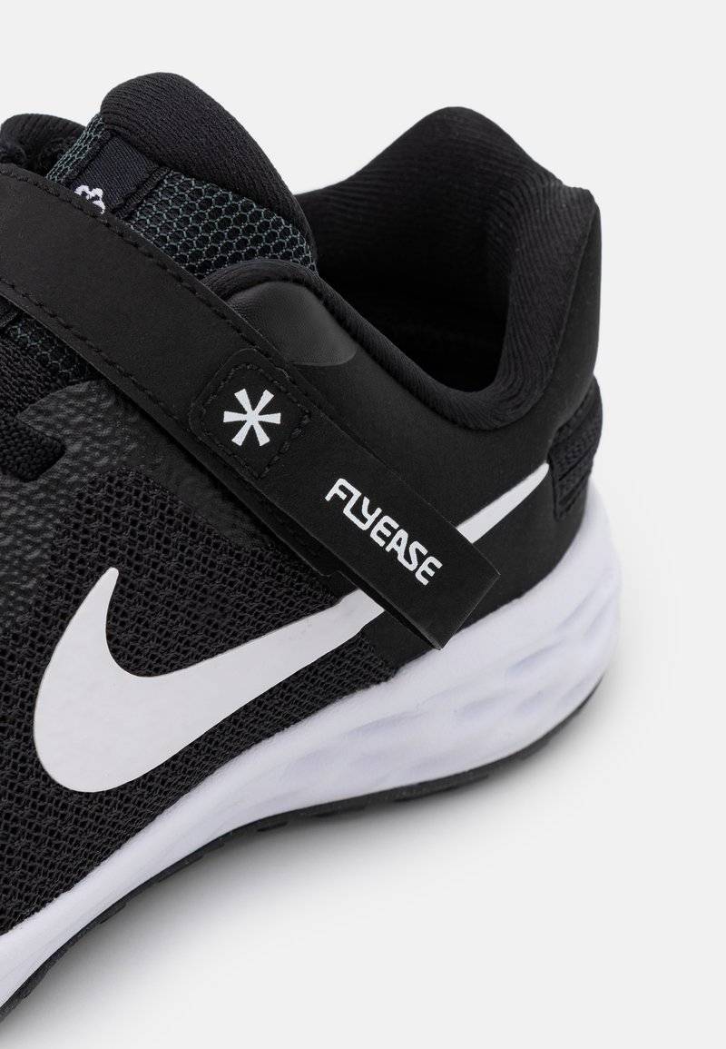 Nike Performance Nike Performance NIKE REVOLUTION 6 FLYEASE (PS - Neutral running shoes Sonderangebot der Fabrik