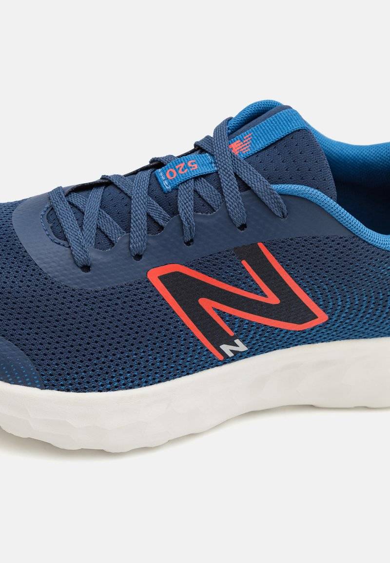 New Balance New Balance 520V8 UNISEX - Competition running shoes - navy Weihnachtsangebot