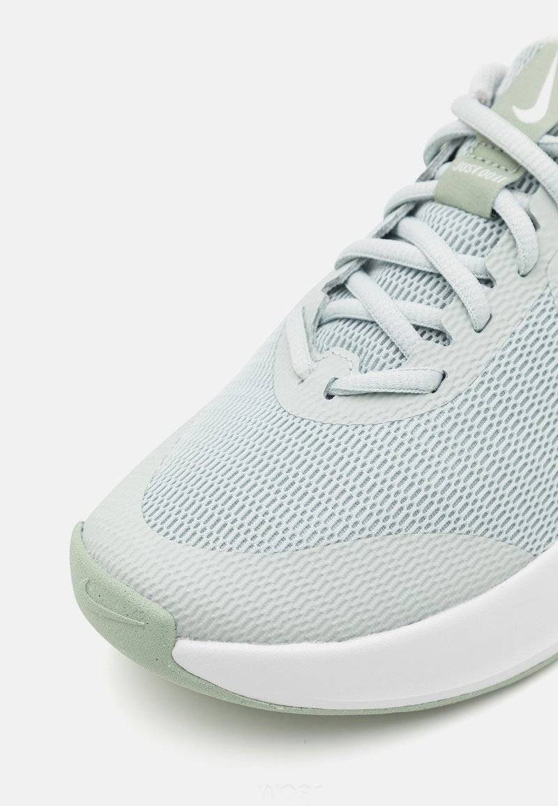 Nike Performance Nike Performance MC TRAINER 3 - Training shoe Vatertagsangebot