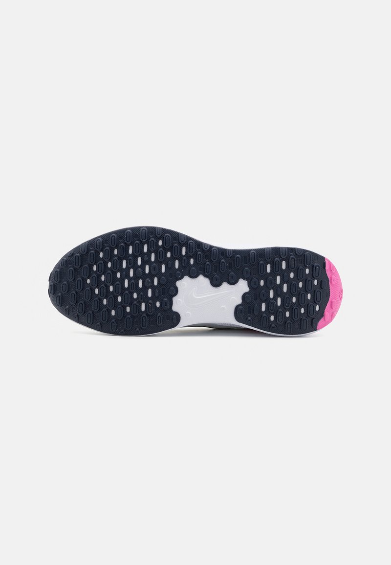 Nike Performance Nike Performance REVOLUTION 7 - Competition running shoes Neuheiten