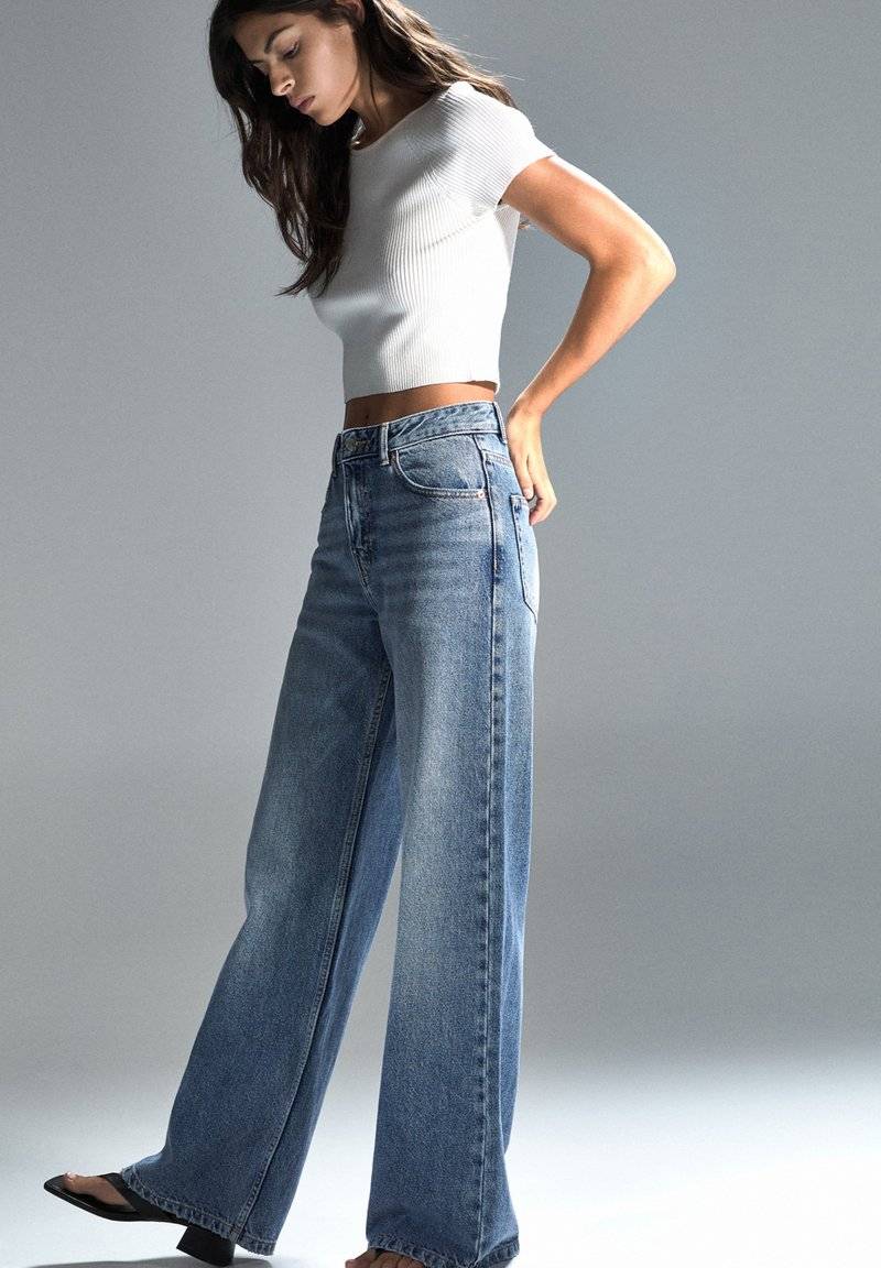 PULL&BEAR PULL&BEAR MID-RISE WIDE - Flared Jeans - blue VIP-Rabatte