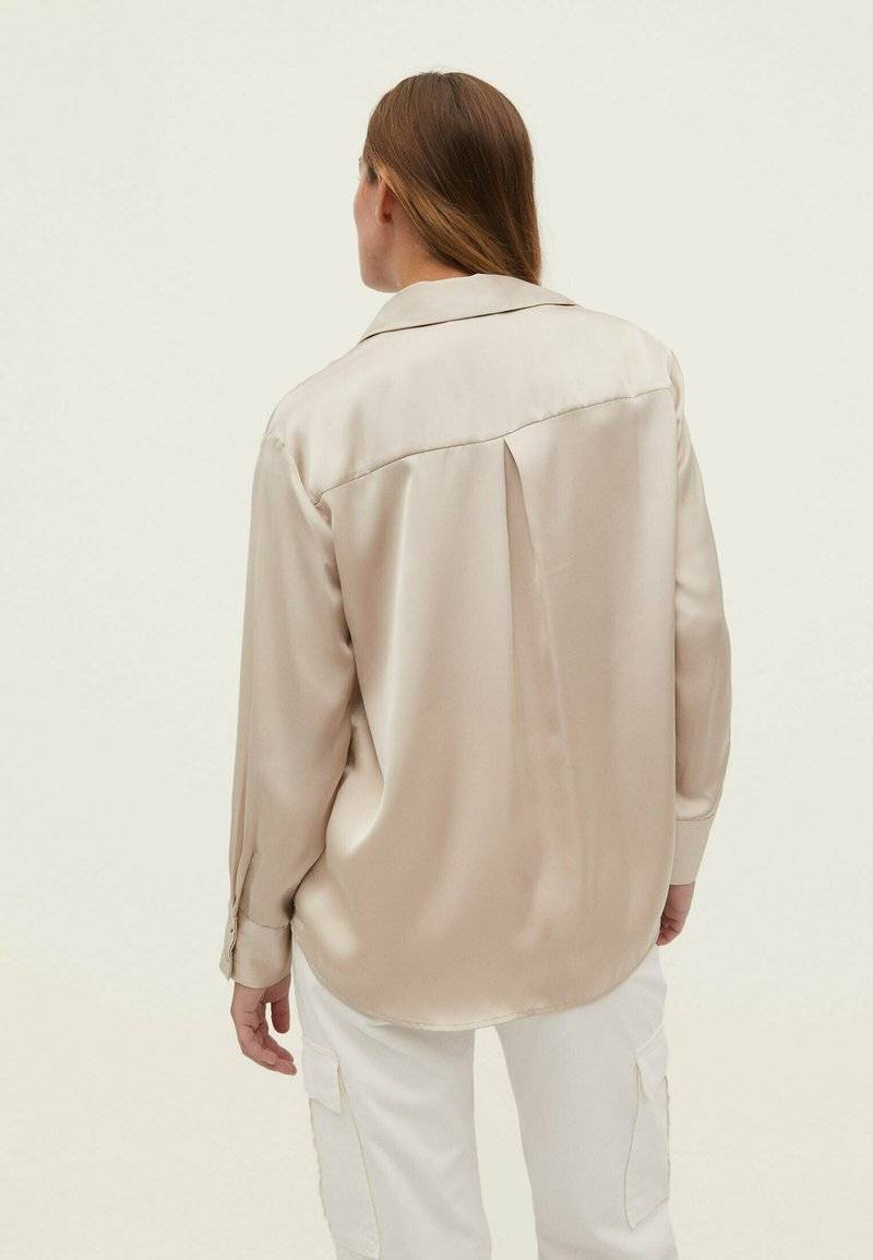 Stradivarius Stradivarius COLLARED - Button-down blouse - stone Super Sparpreis