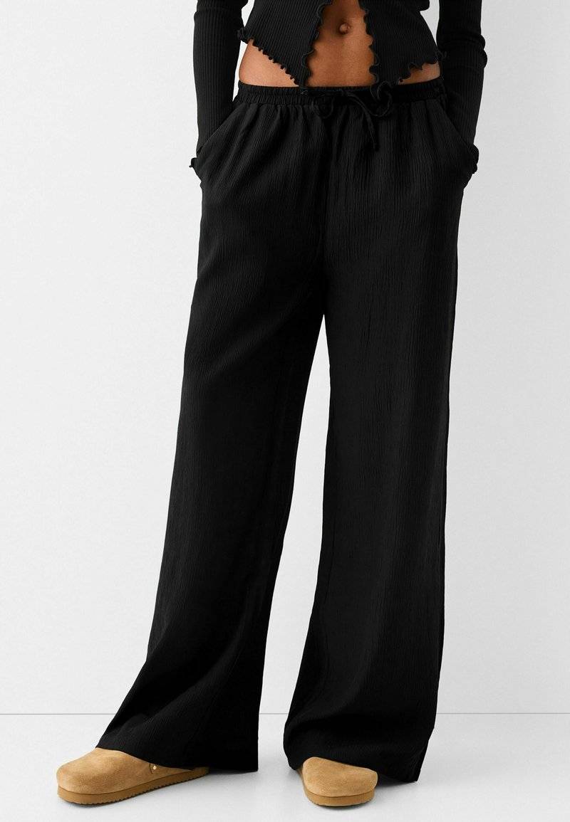 Bershka Bershka Trousers - black Letzte 3 Tage