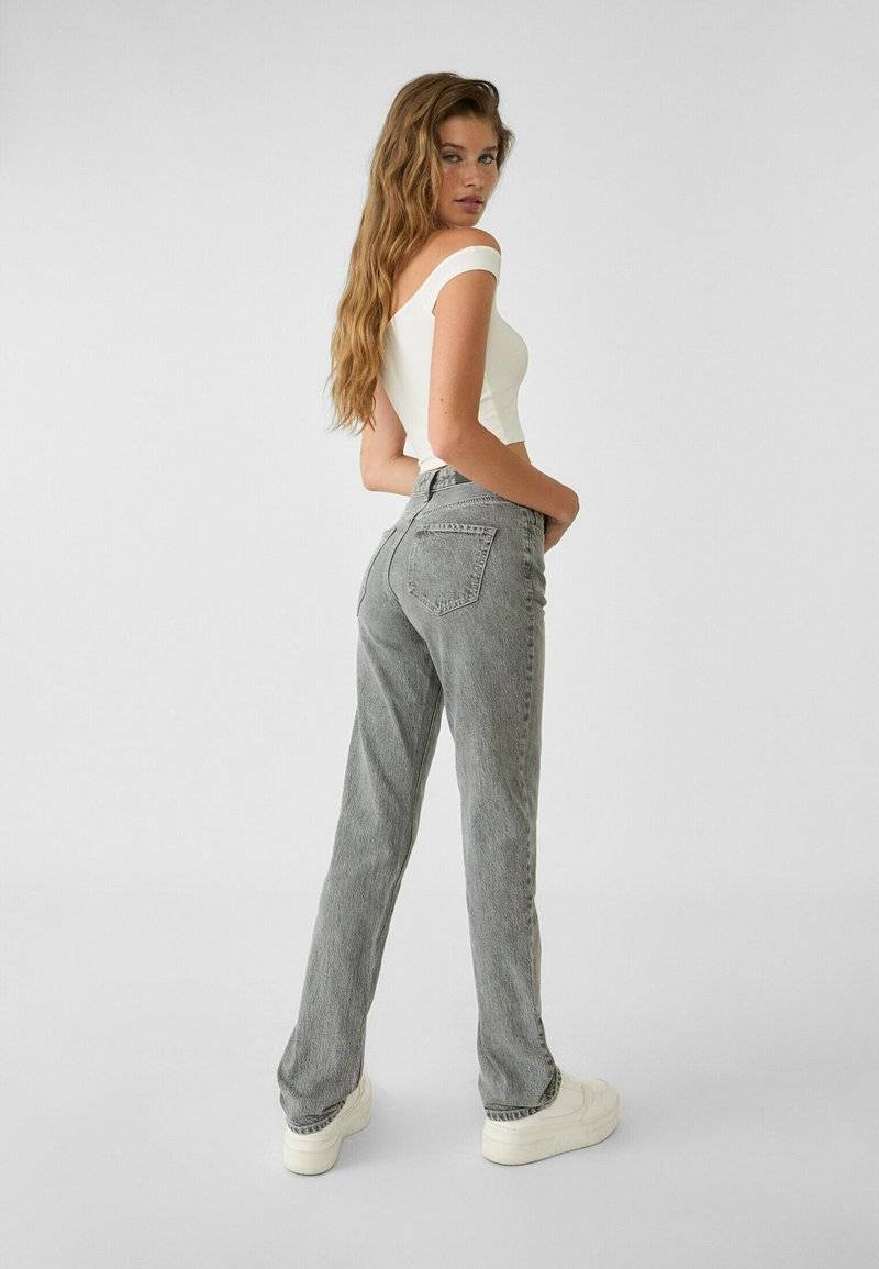 Stradivarius Stradivarius Straight leg jeans - grey denim JETZT KAUFEN