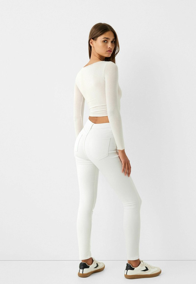 Bershka Bershka SUPER - Jeans Skinny Fit - white Discount Store für neue Produkte