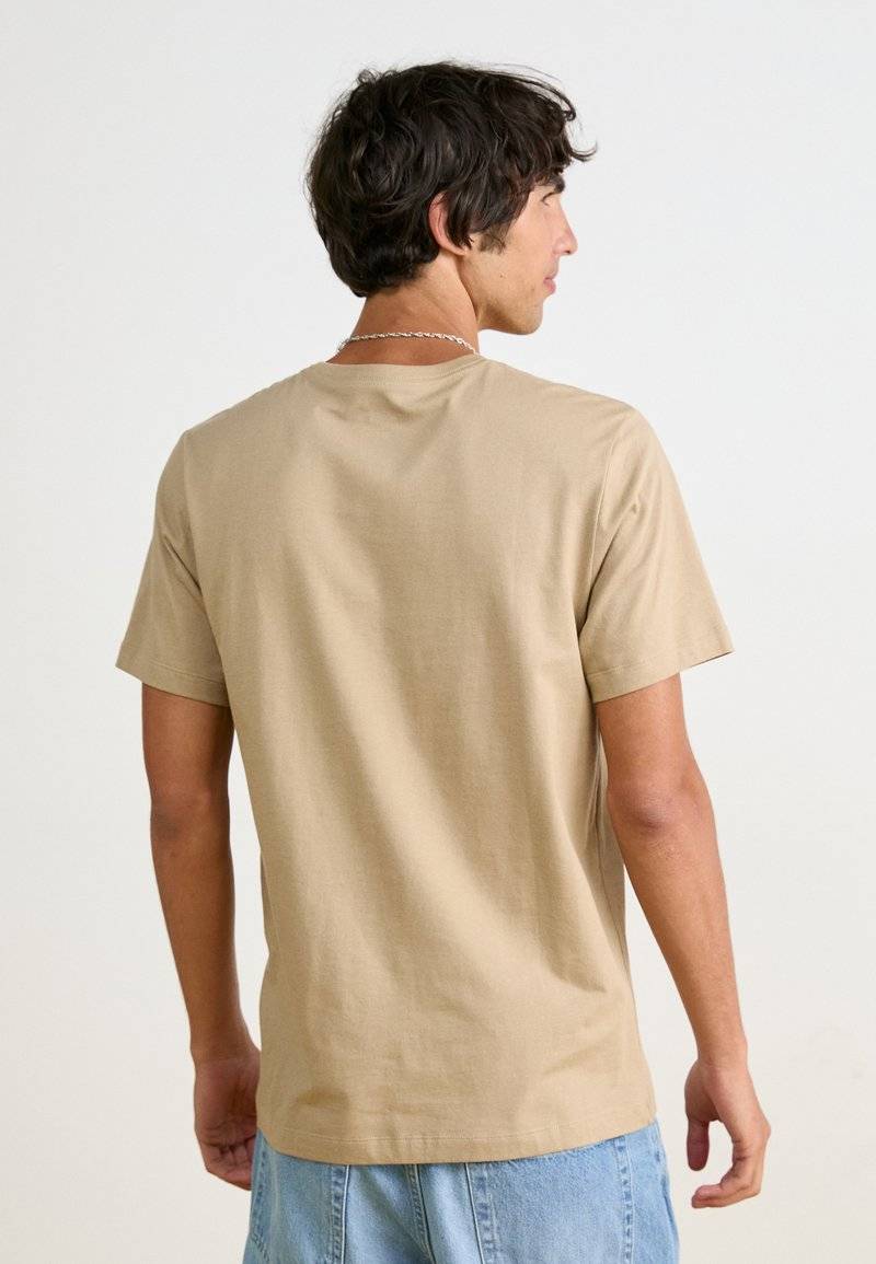 Nike Sportswear Nike Sportswear CLUB TEE - Basic T-shirt - khaki 50% Rabatt mit kostenlosem Versand