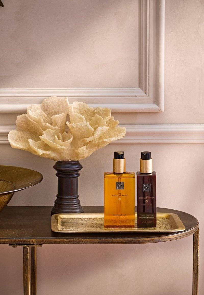 Rituals Rituals HAND WASH THE RITUAL OF MEHR - CITRUS / WOODY - SWEET ORANGE & CEDARWOOD - Liquid soap Fabrikladen