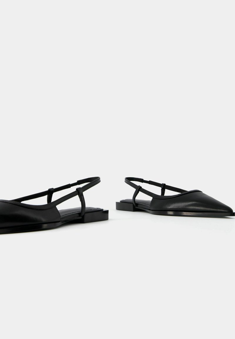 Bershka Bershka POINTED - Slingback ballet pumps - black Osterangebot