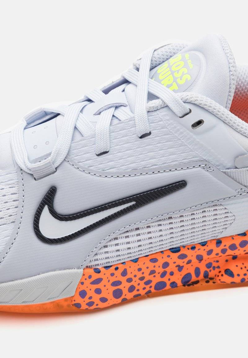 Nike Performance Nike Performance KIDS CROSSCOURT OLY UNISEX - Competition running shoes Neueste Stile